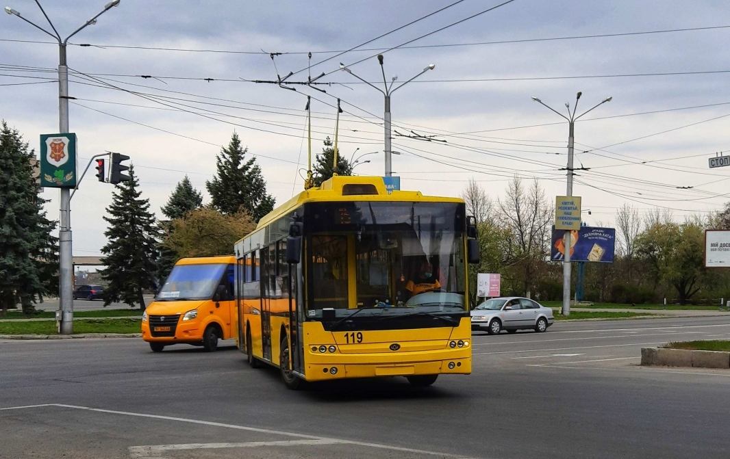У Полтаві тролейбуси зупинилися через блекаути: що роблять місцеві влади