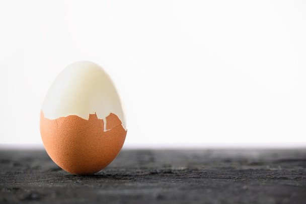 Jak długo można przechowywać jajka ugotowane na twardo? Kluczowe terminy i sygnały zepsucia
