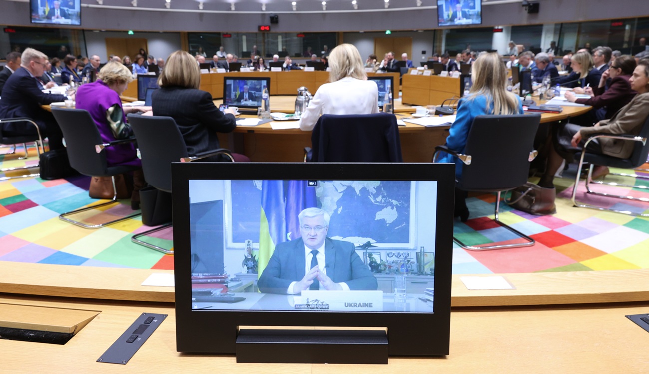 EU beschließt umfangreiche Unterstützung: 20. Sanktionspaket und 90-Milliarden-Kredit für die Ukraine