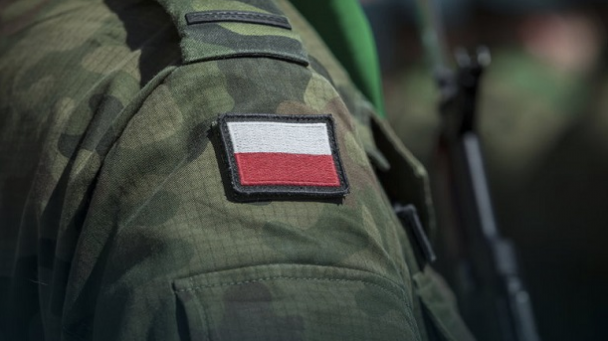 Польская военная жандармерия расследует инцидент с упавшим дроном на объект ВВС