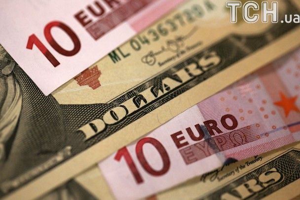 Прогноз на март: гривна удерживает позиции против доллара и евро