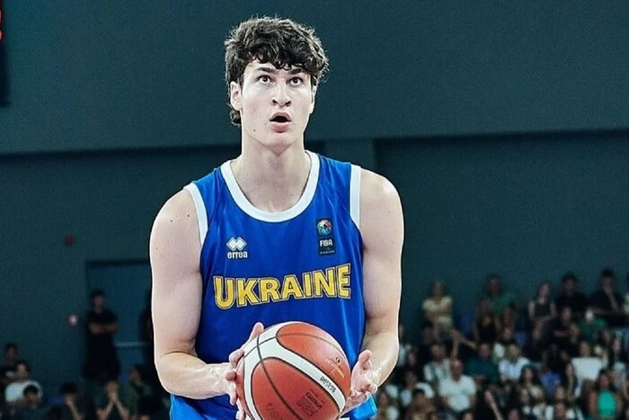 Сын Кличко оформил дабл-дабл в поединке молодежного чемпионата Франции