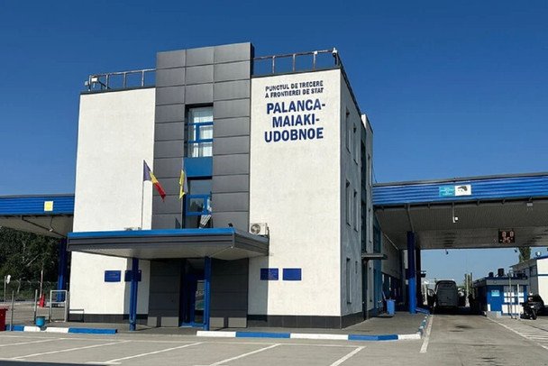 Из-за непогоды временно закрыты основные пропускные пункты на молдавской границе
