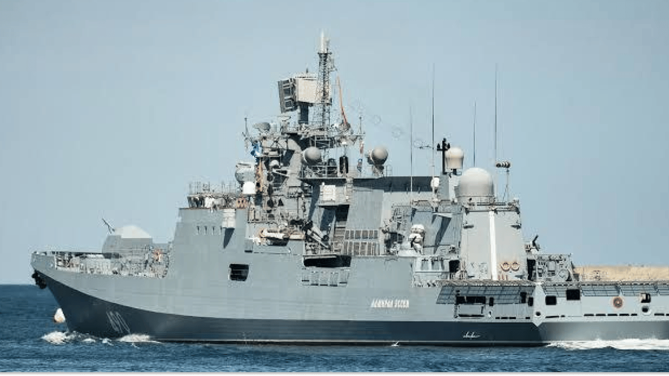 Російський флот в порту Чорного моря