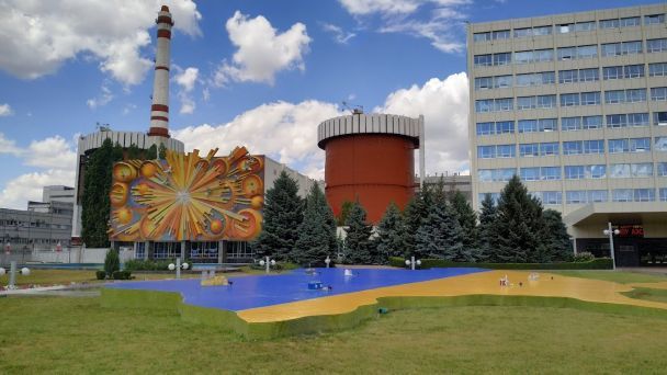 Підстанція АЕС під загрозою атаки