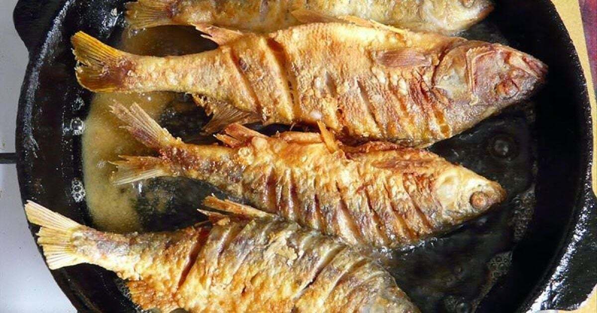 Как добиться хрустящей корочки: главные правила жарки рыбы