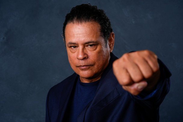 Reymond Cruz, gwiazdor 'Breaking Bad', aresztowany za chuligaństwo. W tle współpraca z rosyjskim duetem