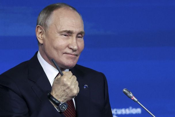 Кремль отрицает выборы в Украине: что ответили Путин и Зеленский