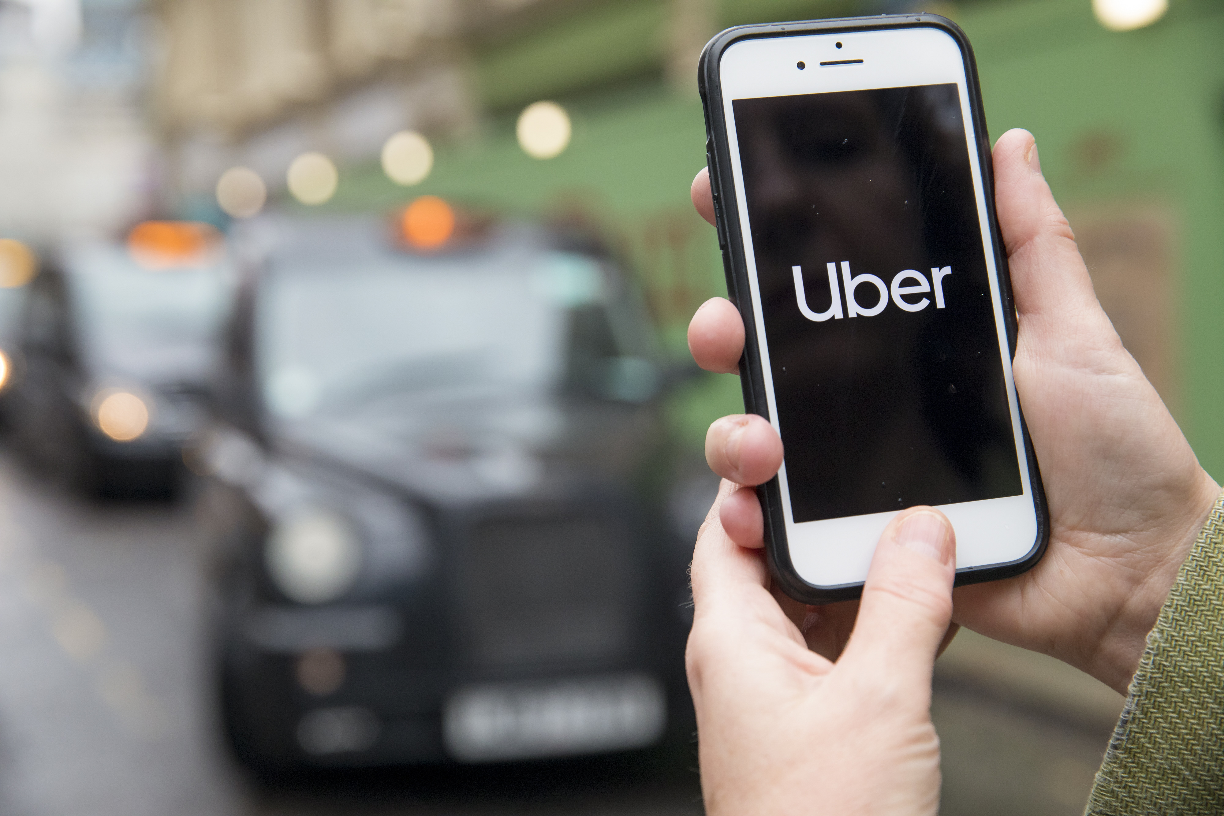 Neue Steuerreform im Vereinigten Königreich: Preiserhöhung für Uber- und Bolt-Dienste