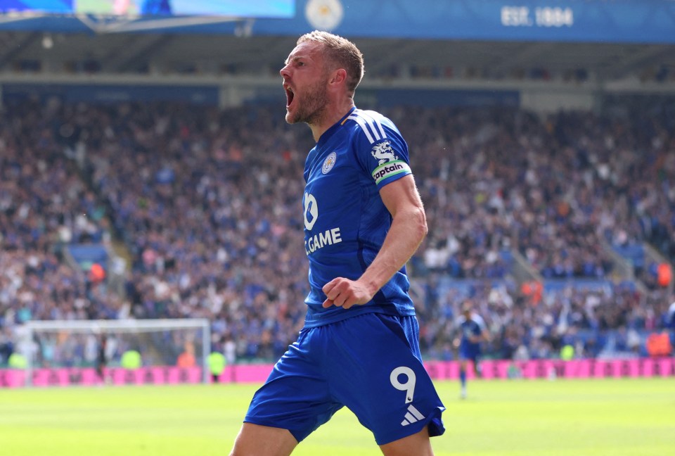 Jamie Vardy targeted by Man Utd and Arsenal legend in sensational late transfer to European giants