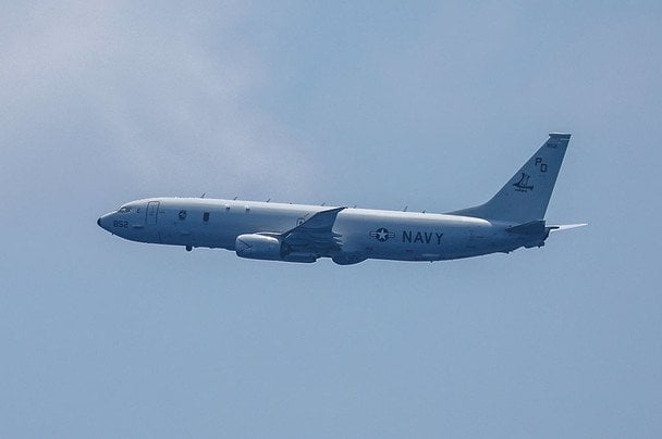Пасажир у паніці відкрив аварійний вихід літака: рейс KLM скасували