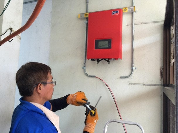 Powering Through an Outage: How Long Will Your Inverter and Battery Last?