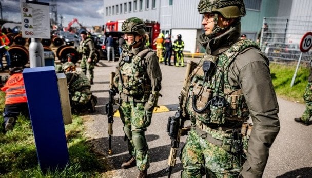 Нідерландські офіцери в Гренландії
