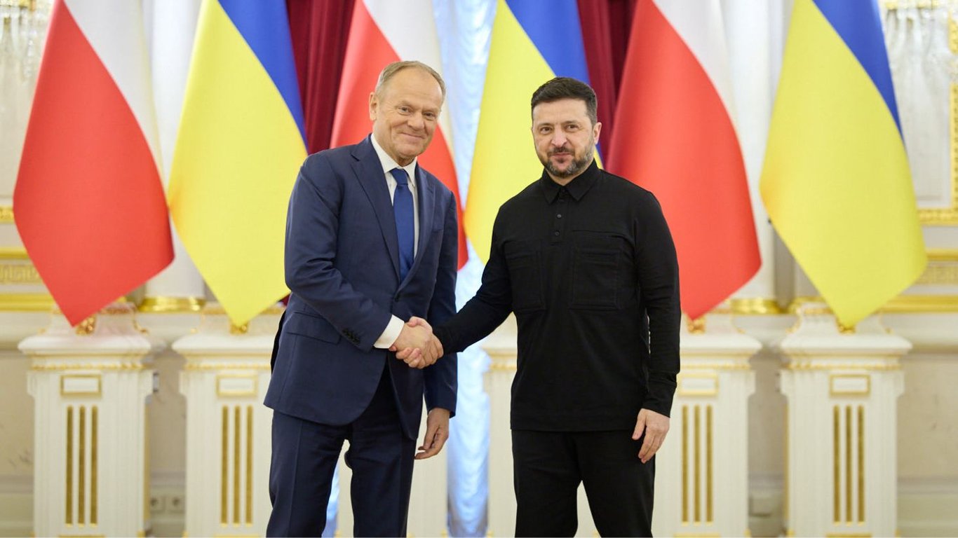 Security and War's End Top Agenda in Zelenskyy's Talks with Polish PM Tusk