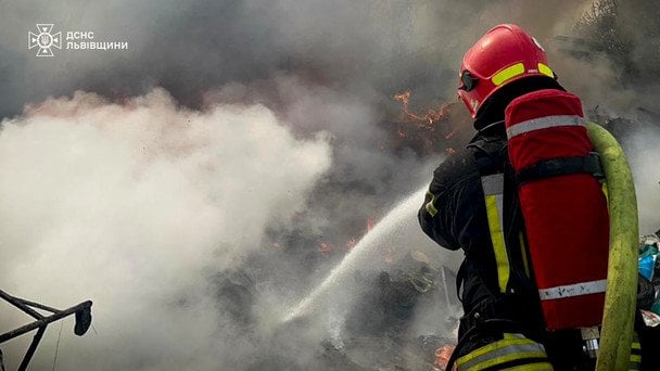 Пожежа складу у Львові