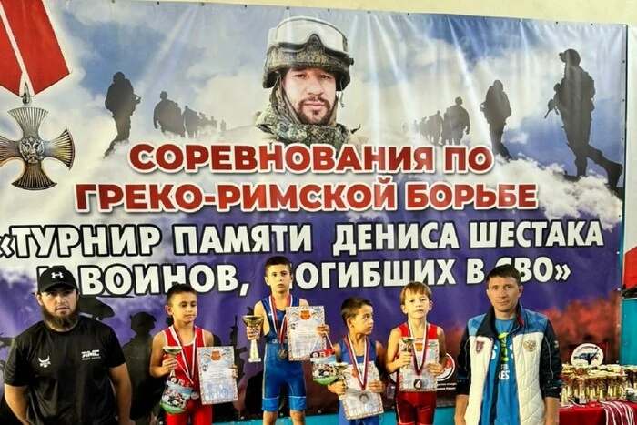 У Криму пройшов турнір з боротьби на честь ліквідованого окупанта: хто брав участь