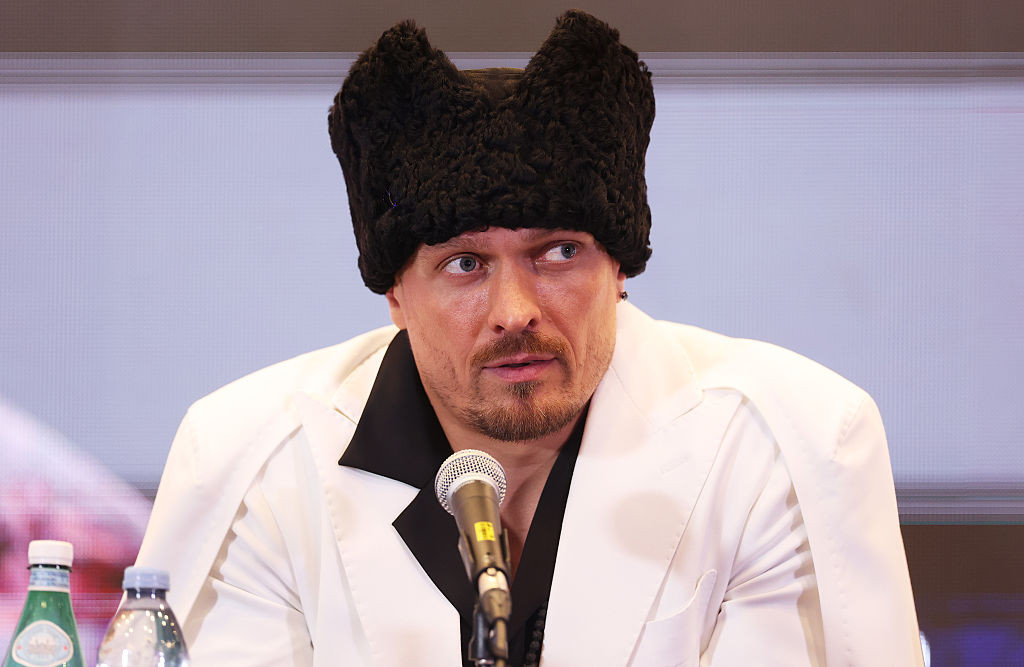 Александр Усик попал в рейтинг TIME100 Sports после триумфа над Верховеном