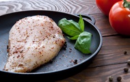 Injiziertes Fleisch: wie Hersteller Wasser hinzufügen und ob das gesetzlich erlaubt ist