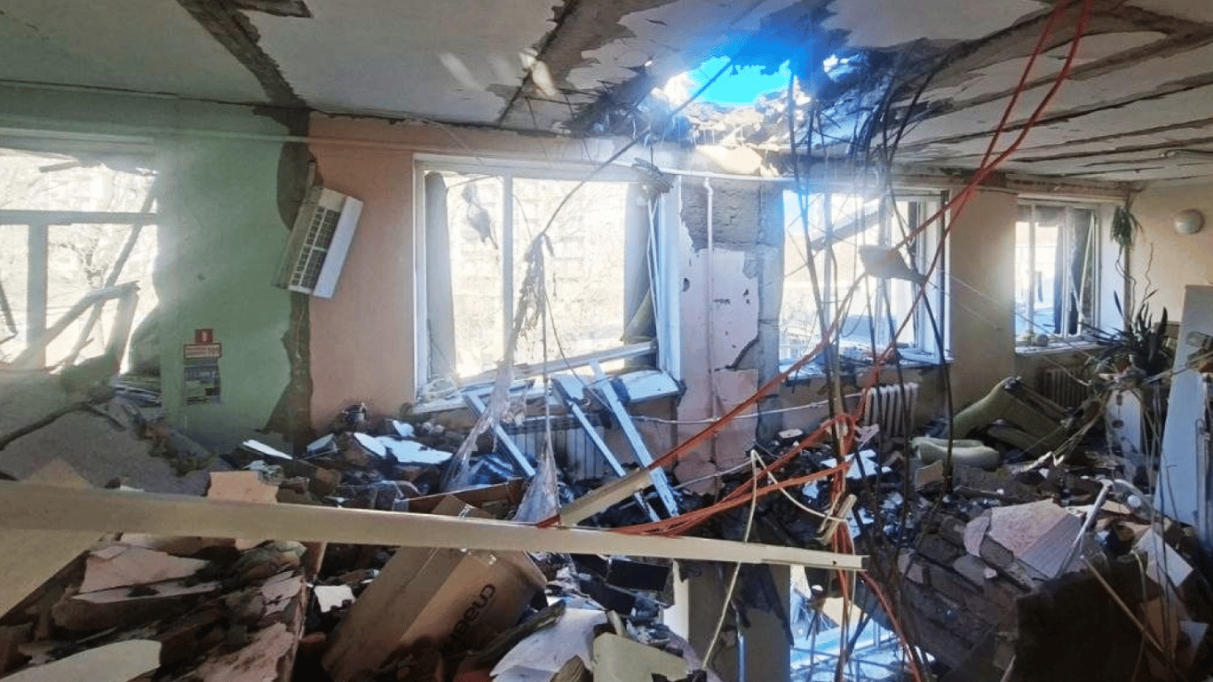 Дрони атакують Одесу, постраждали лікарні