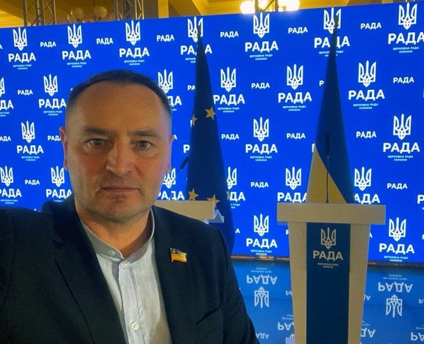 Підозра нардепу за хабар голосуванням