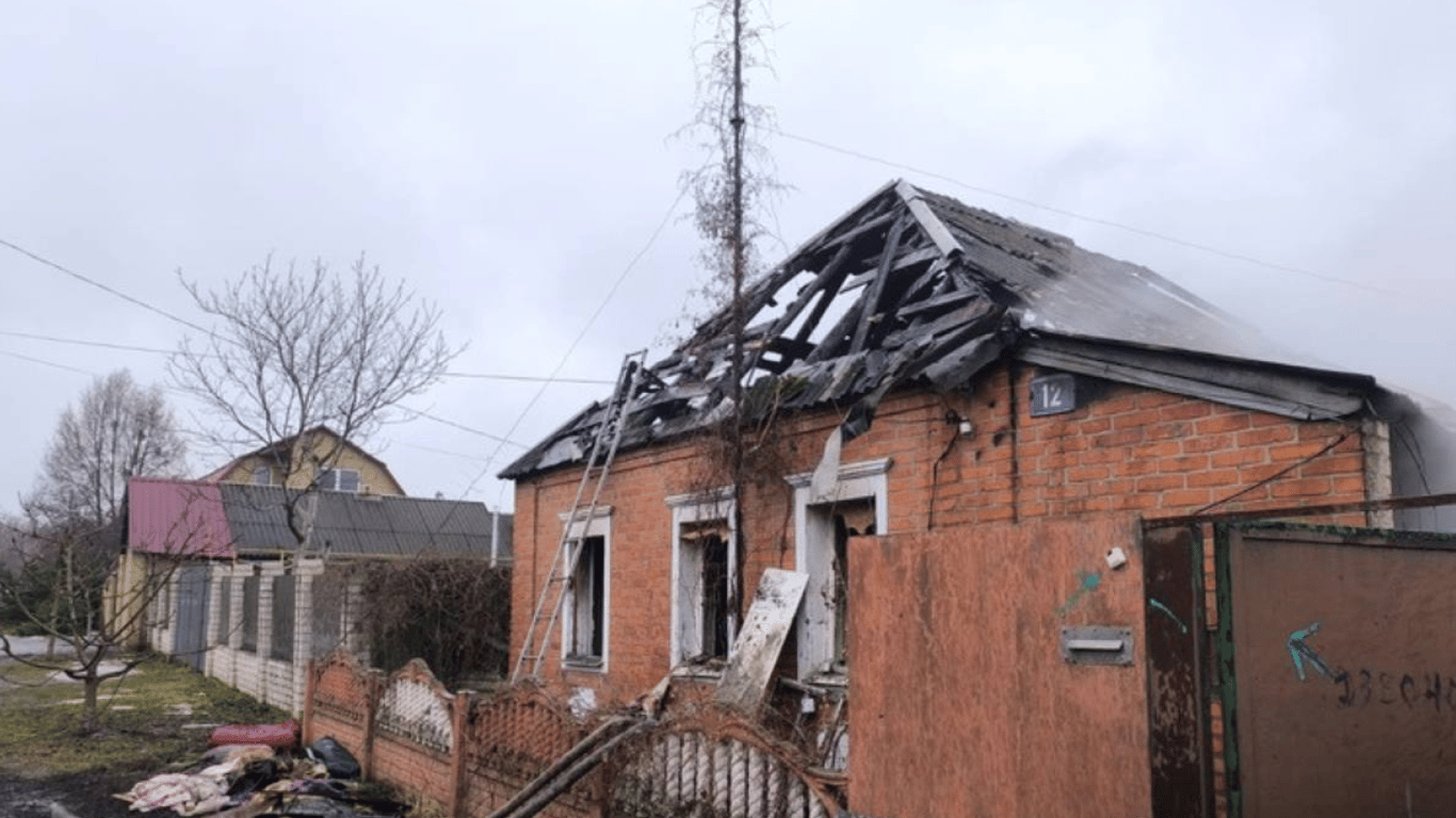 Atak na obwód charkowski: uszkodzone szkoły, domy i pojazdy, są ranni
