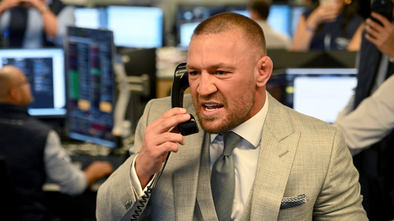 Конор Макгрегор повертається в UFC