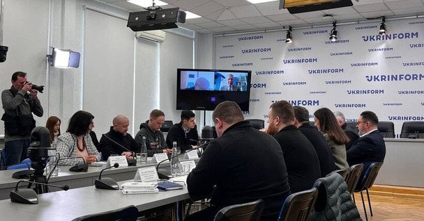 Безпекові діалоги проти пропаганди