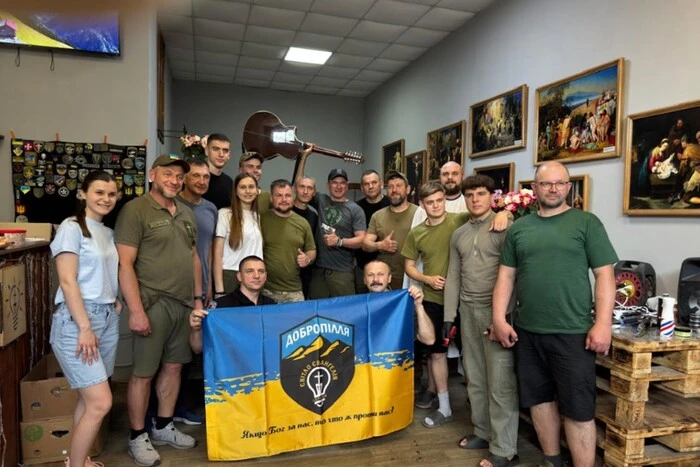 В Доброполье эвакуировали Церковь-лампочку: как храм помог более чем 20 тысячам военным