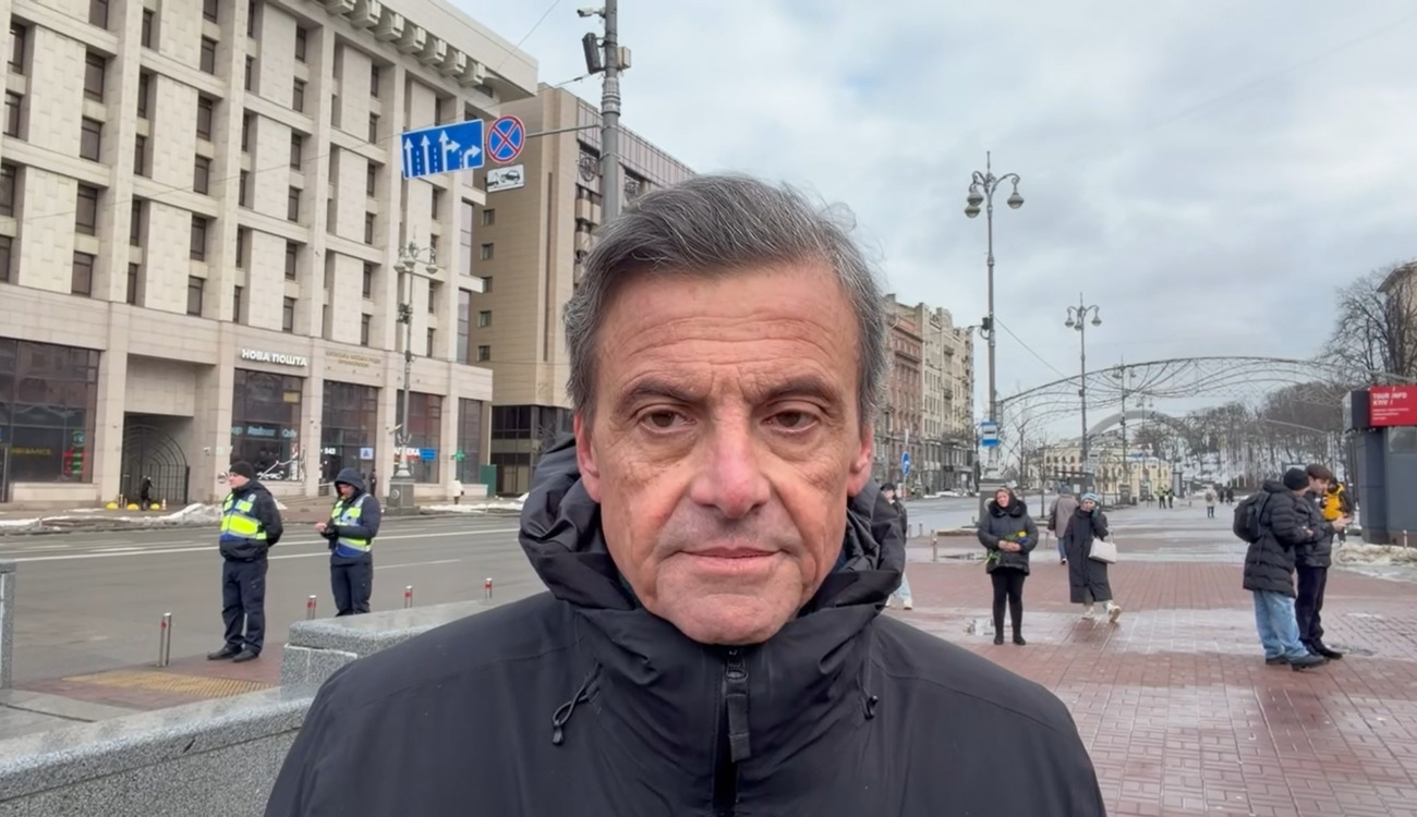 EU Membership for Ukraine Outweighs Territorial Concessions, Argues Italian Senator Calenda