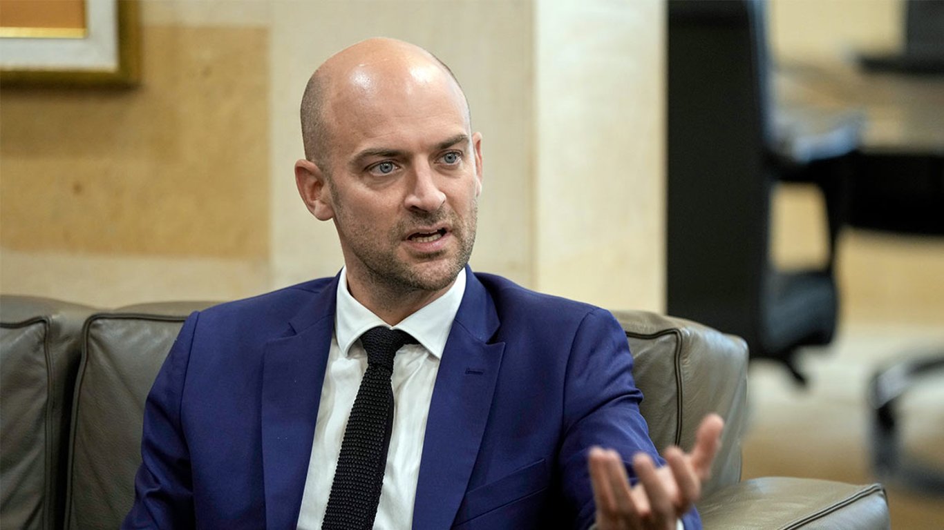 Unia Europejska przejmuje inicjatywę w pomocy Kijowowi. Czy rozmowy z Moskwą mają sens?