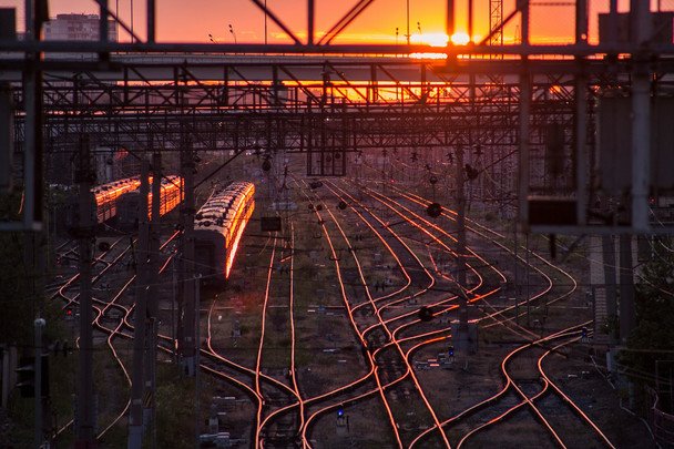 В результате удара по станции в Днепропетровской области поврежден локомотив
