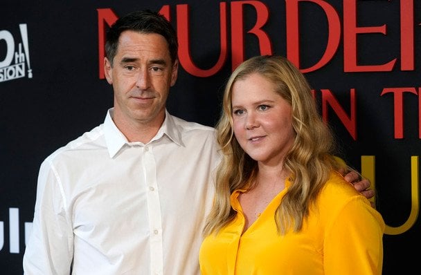 Amy Schumer files for divorce