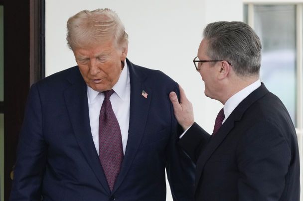 Стармер обсудил с Трампом ситуацию в Украине на фоне женевских переговоров