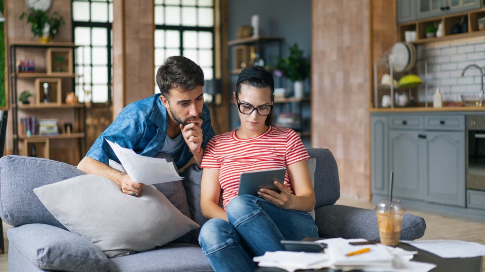 What do your money decisions say about YOU? Take our quiz and 14 tips to help fix your finances