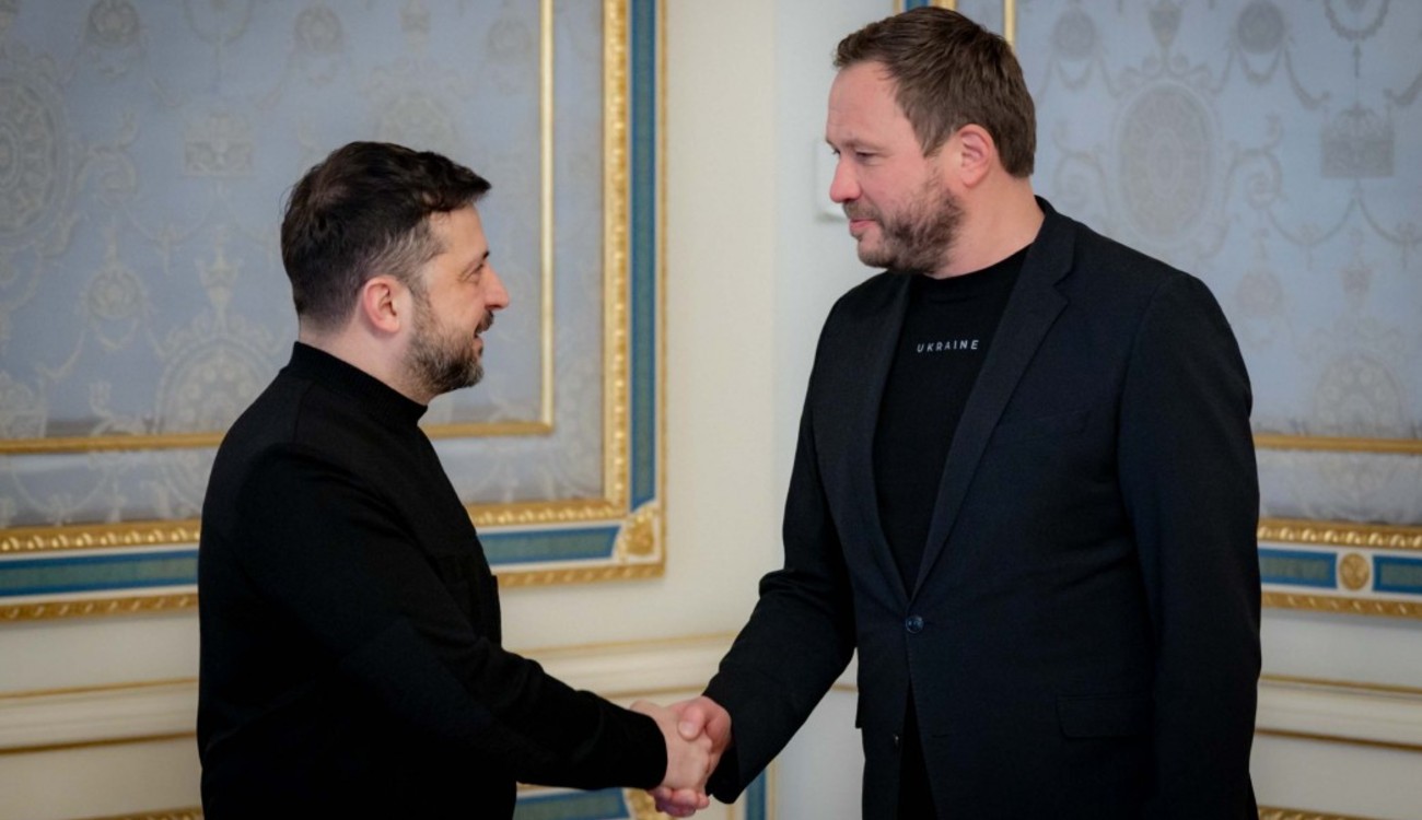 Zelenskyy and Estonian Foreign Minister Confer on Air Defense Missiles and Energy Aid