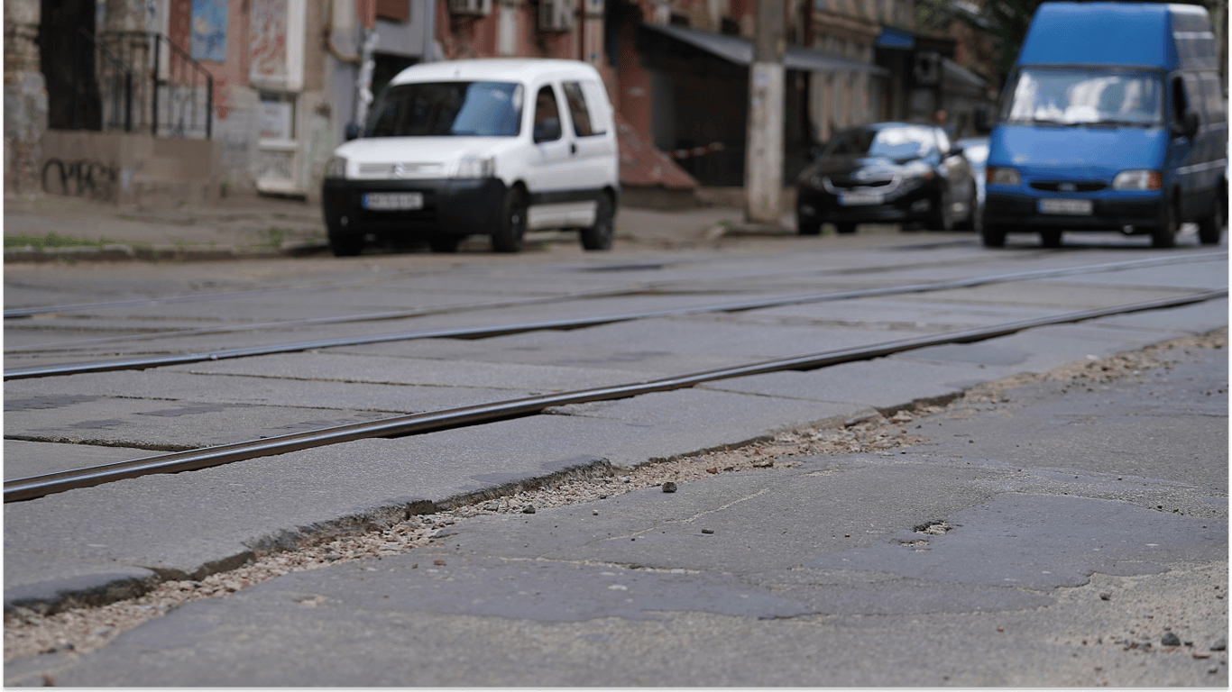 Po zimie drogi w Odessie wołają o pomstę do nieba: asfalt zniknął razem z topniejącym śniegiem
