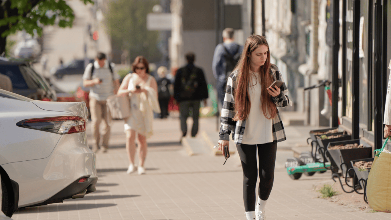 Погода в Украине +17°C