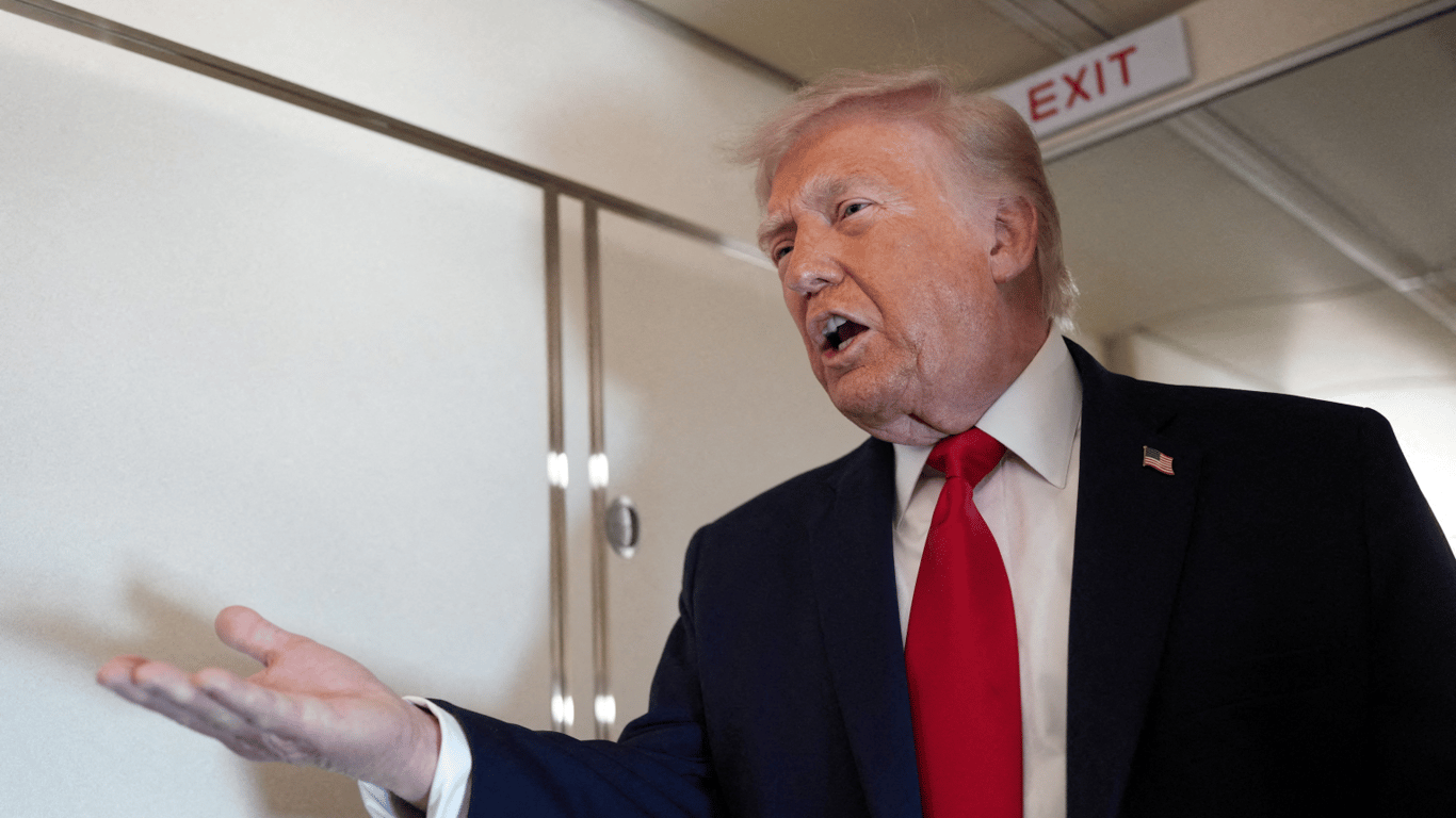Иран нанес ракетный удар по Израилю: Трамп призвал Тегеран сесть за стол переговоров