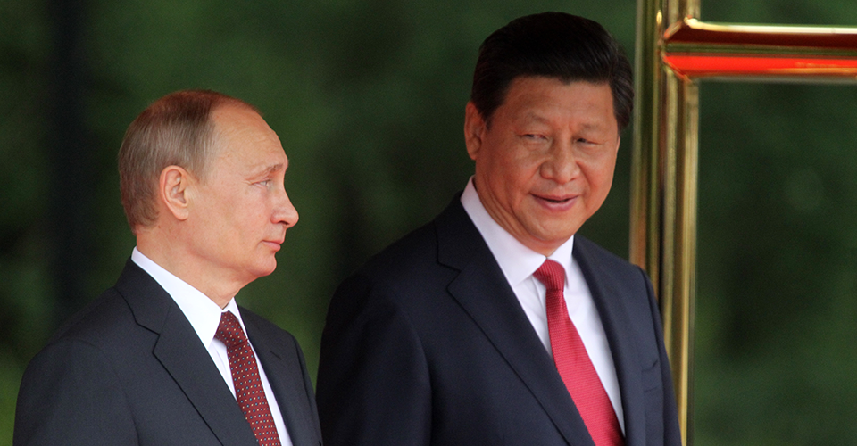 Peking und Moskau: Xi Jinpings heikle Balanceakt mit Putin – Ex-US-Botschafter analysiert die „grenzenlose Partnerschaft“