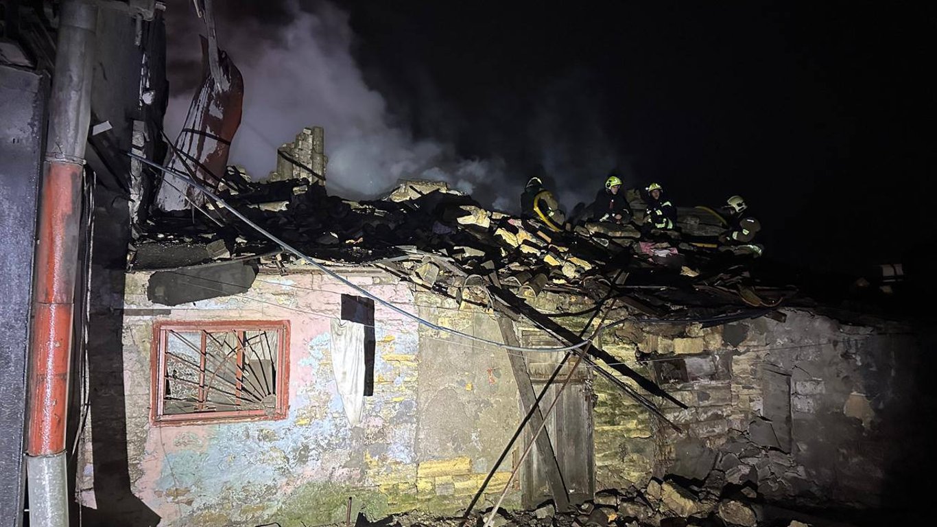 Ночной удар по Одессе: поврежден дом, возник пожар