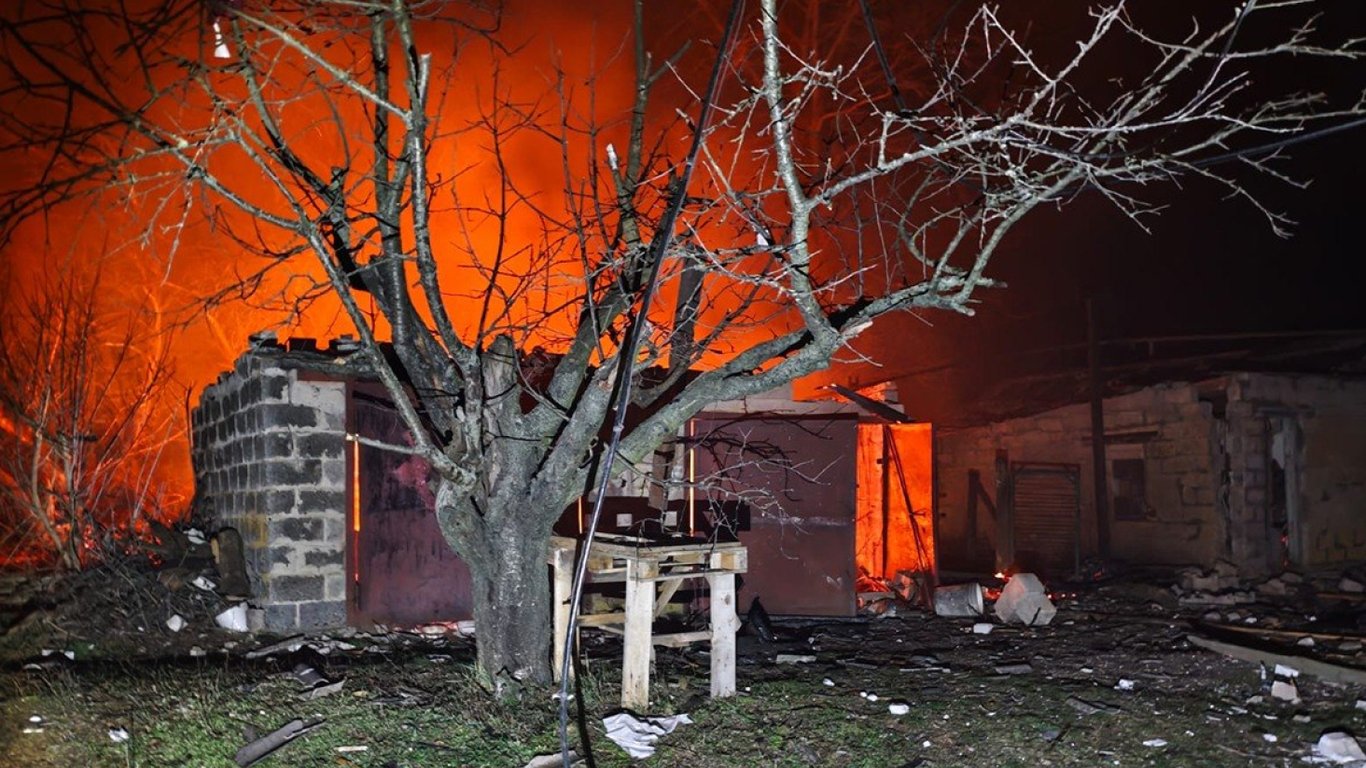 Пожежа після удару по Дніпропетровщині