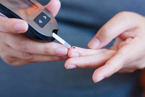 10 prostych nawyków dla stabilnego poziomu cukru we krwi: rady dietetyków