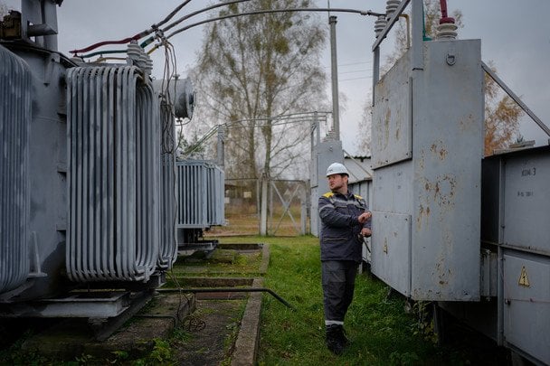 Новая атака РФ по энергетике: в Харьковской области введены аварийные отключения света