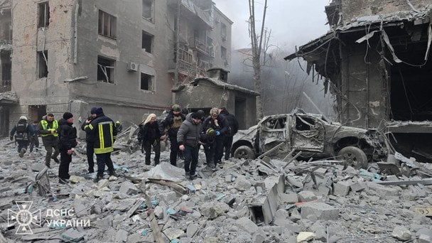 Ночь против 3 января: взрывы в Николаеве, тело под завалами в Харькове, тревоги из-за баллистики