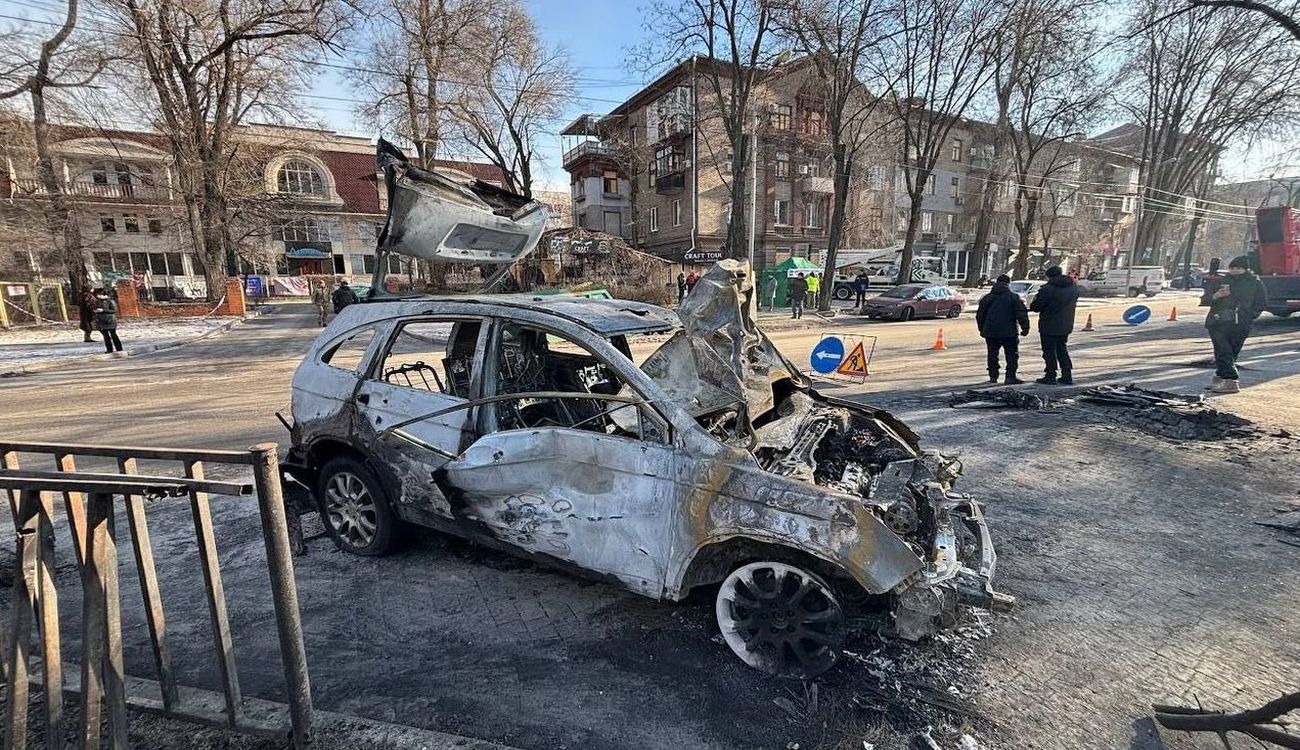 Удар беспилотника по Запорожью: повреждены жилые дома и автомобили