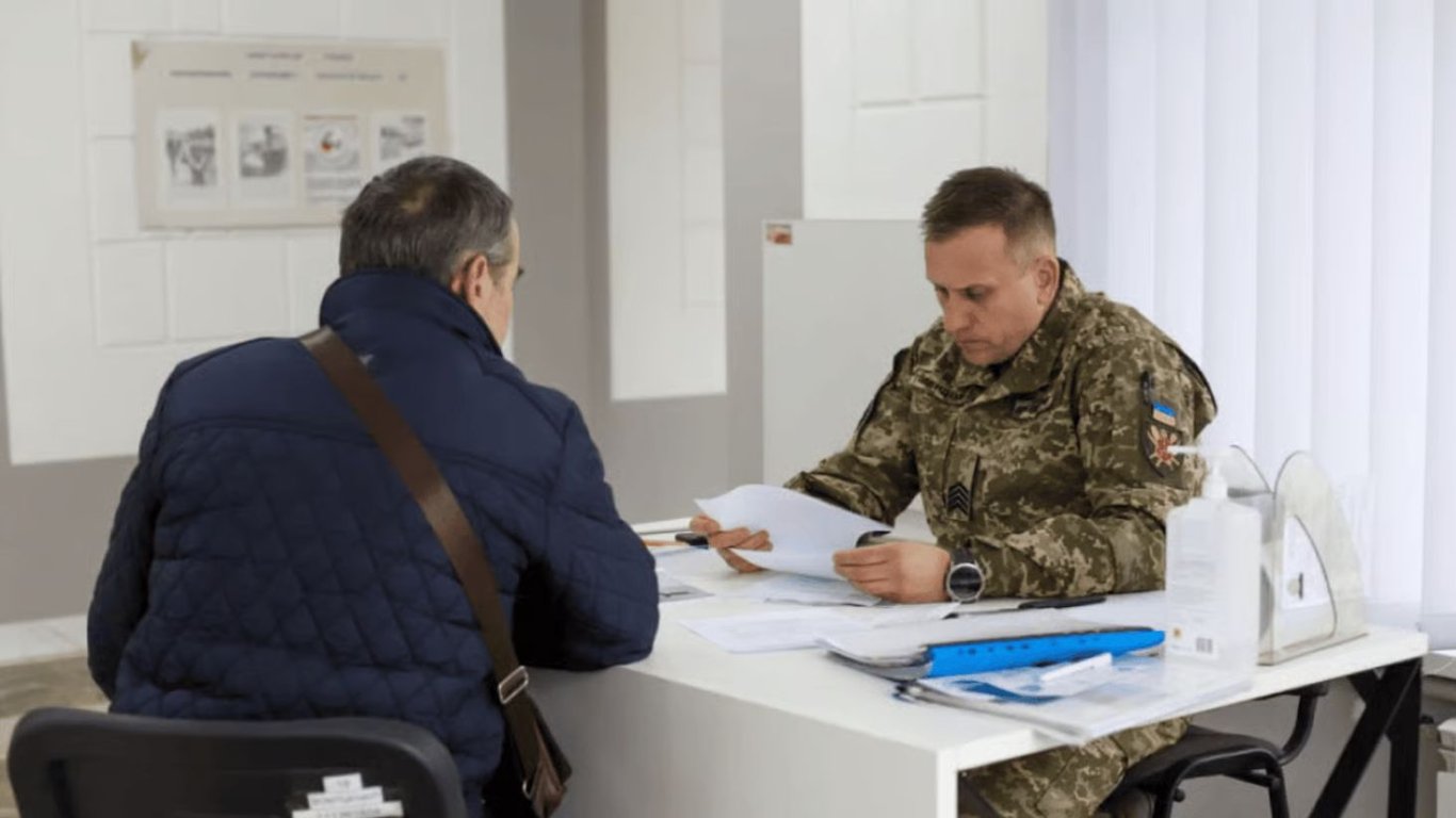Батьки, борг аліментів, мобілізація