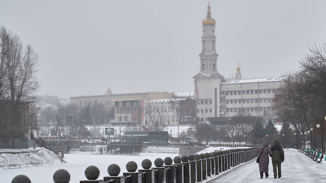 Харьков 22 февраля: гололед и туман на фоне морозов до -16°C