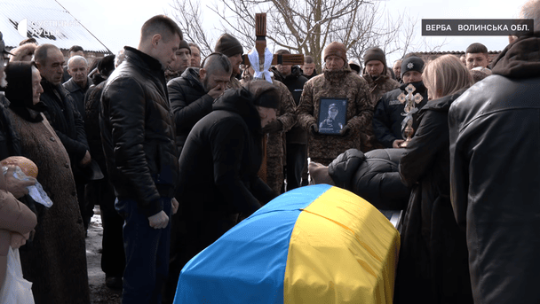 W Wołyniu pożegnano policjantkę Wiktorię Szpylkę, ofiarę ataku we Lwowie