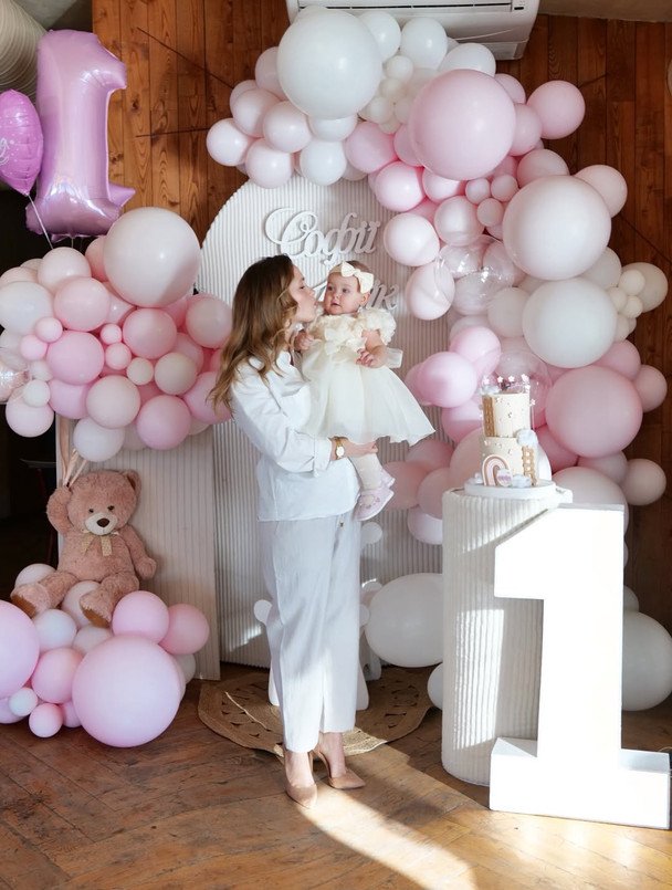 Anna Koshmal with daughter Sofia