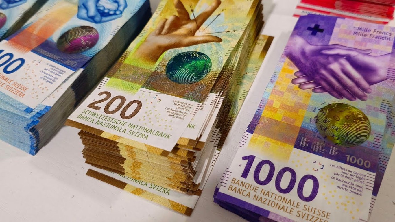 Sąd w Szwajcarii nakazał ukraińskiemu uchodźcy zwrot ponad 67 tys. franków